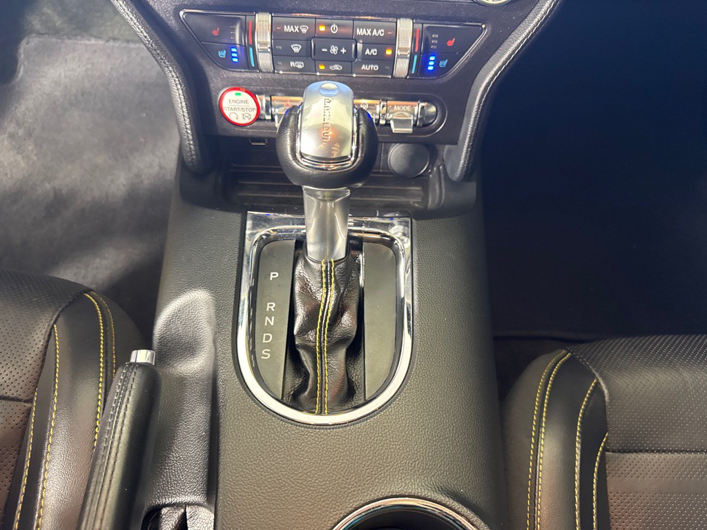 2017 Ford Mustang Image 31