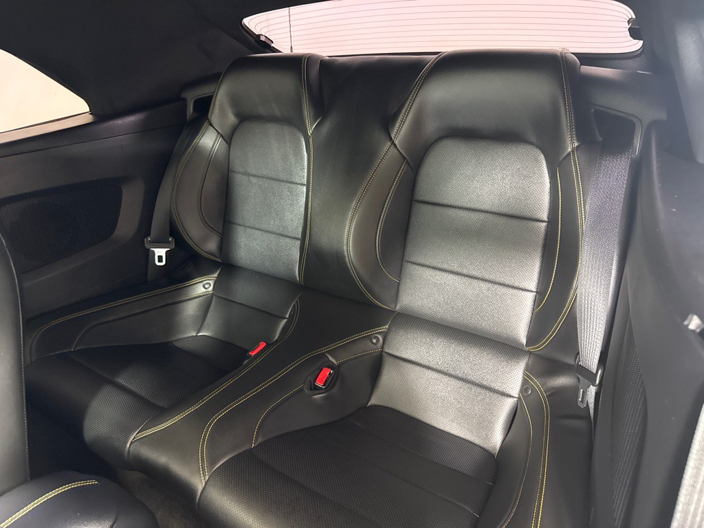 2017 Ford Mustang Image 32