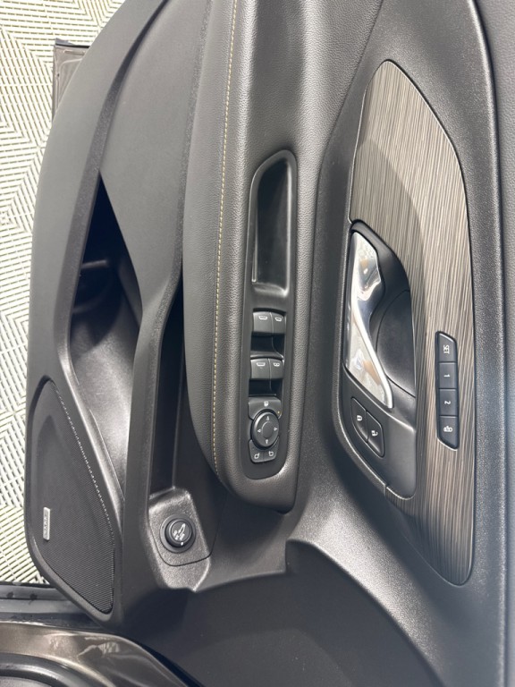 2020 GMC Terrain Image 12
