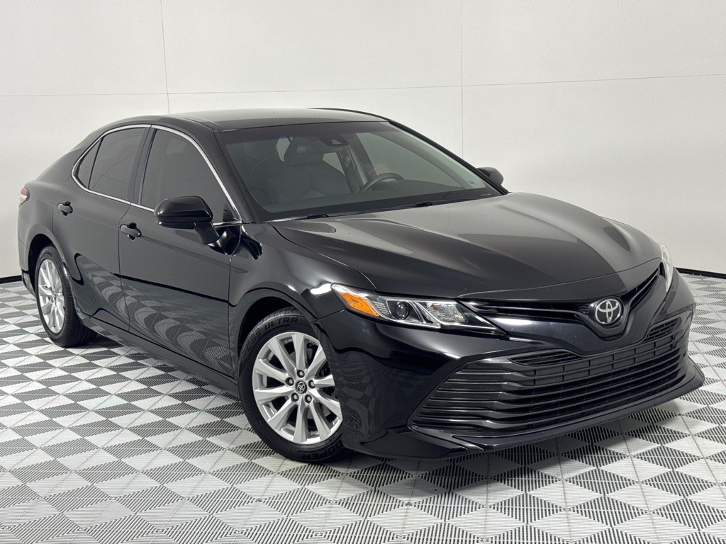 2018 Toyota Camry Image 2