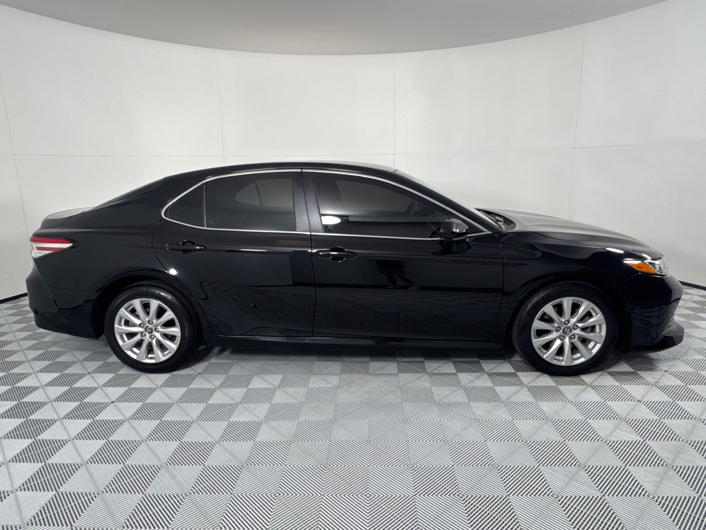 2018 Toyota Camry Image 4