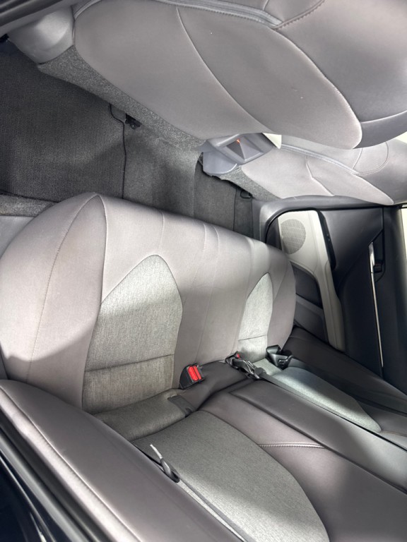 2018 Toyota Camry Image 18