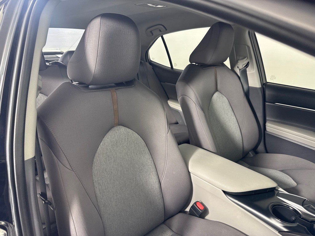 2018 Toyota Camry Image 22