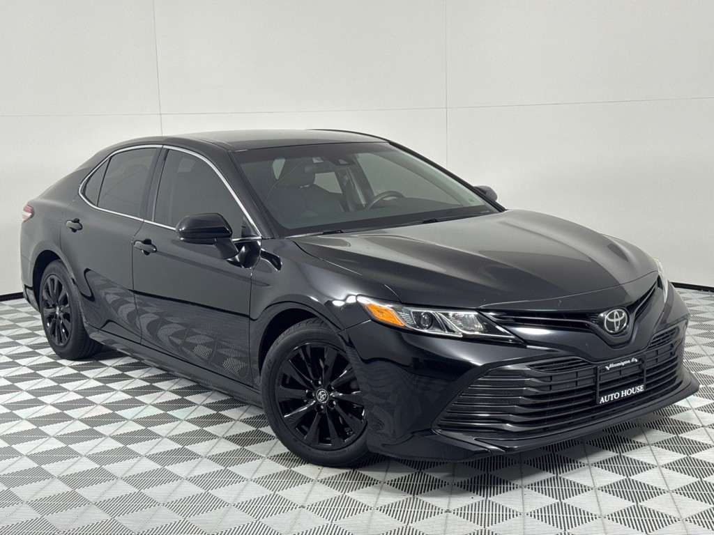 2018 Toyota Camry Image 2