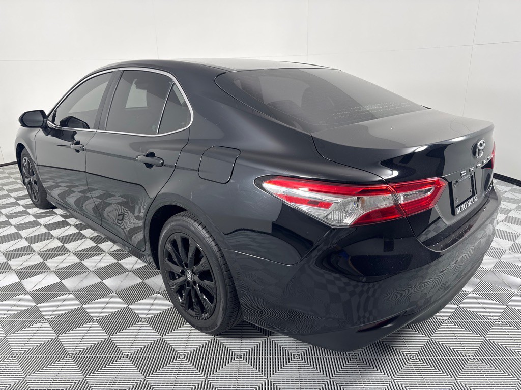 2018 Toyota Camry Image 8
