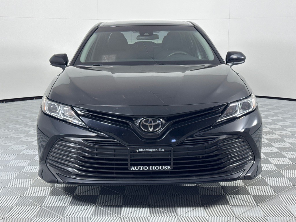 2018 Toyota Camry Image 12
