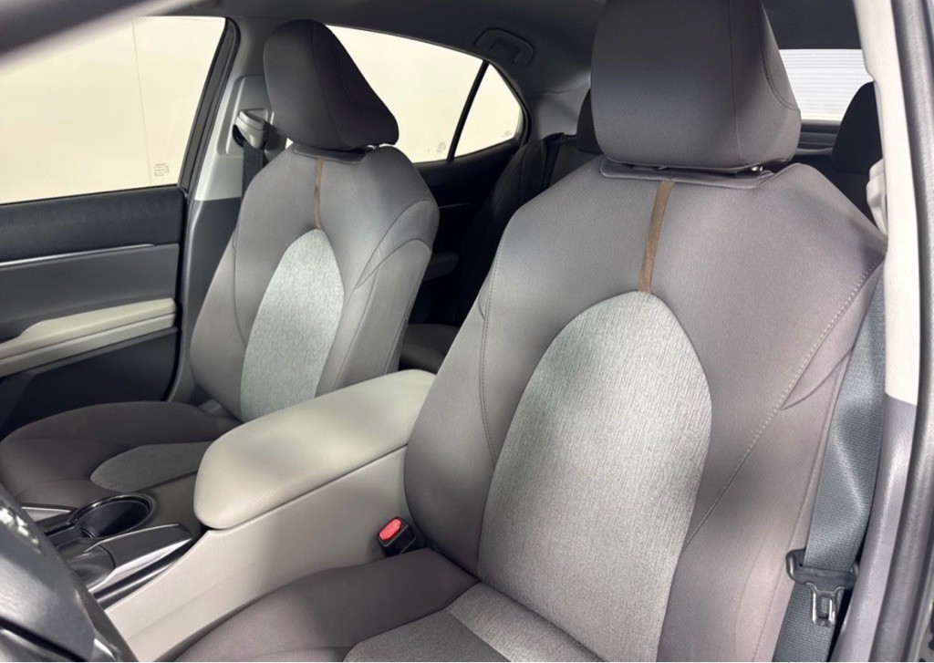 2018 Toyota Camry Image 15