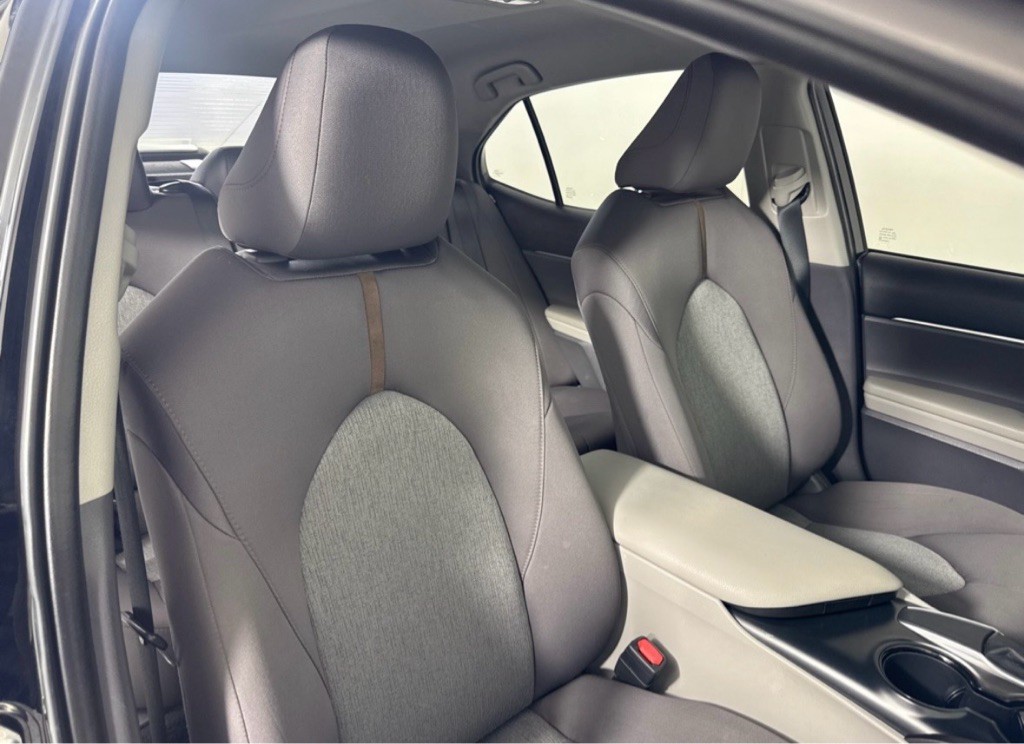 2018 Toyota Camry Image 24