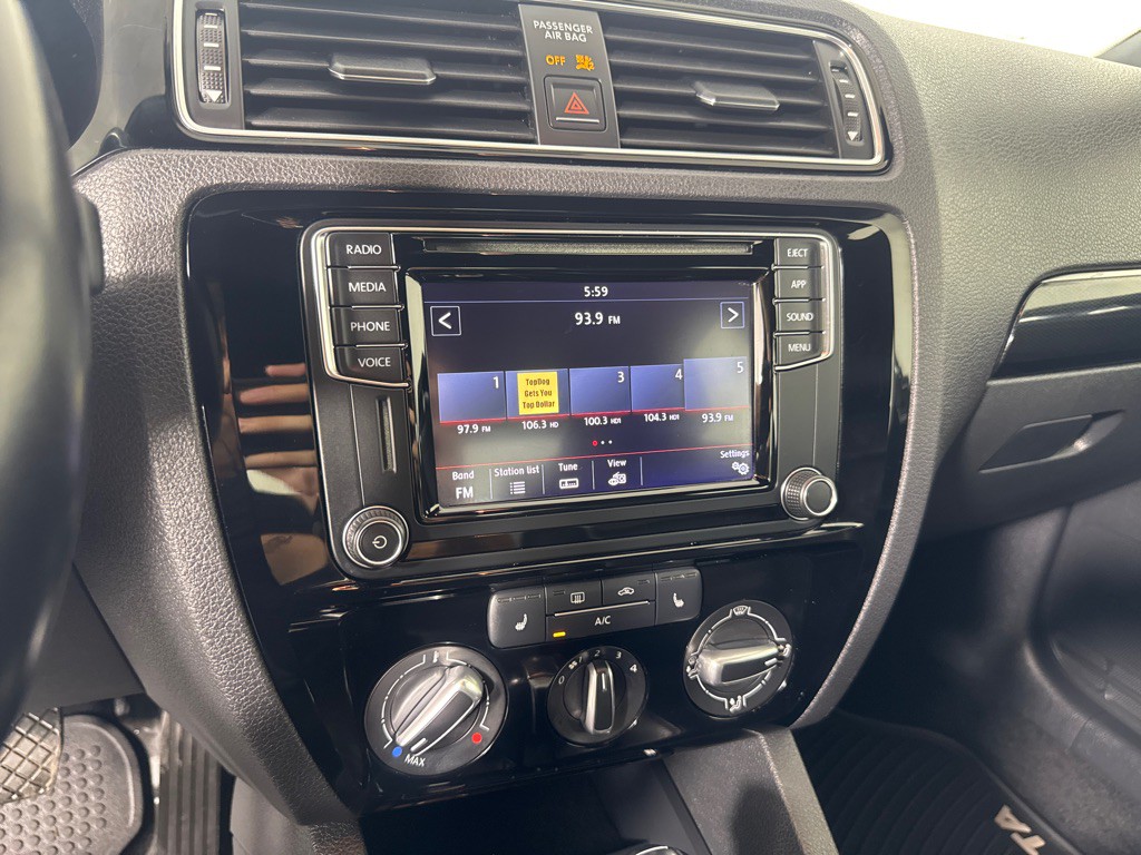 2018 Volkswagen Jetta Image 15