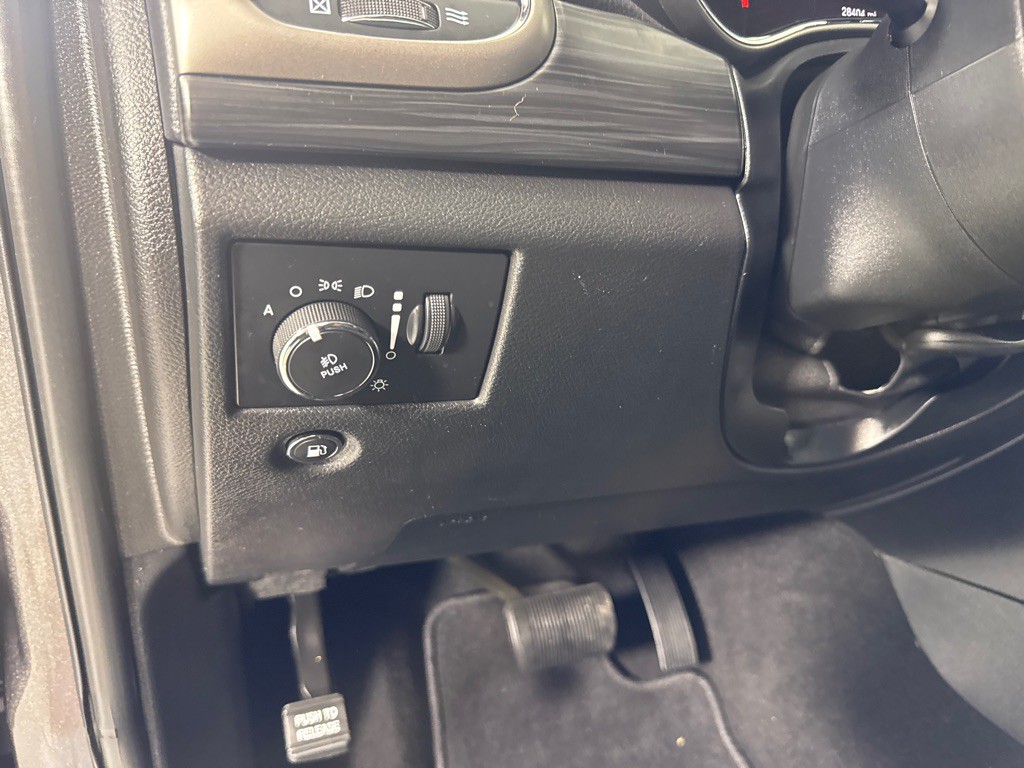 2019 Jeep Grand Cherokee Image 16
