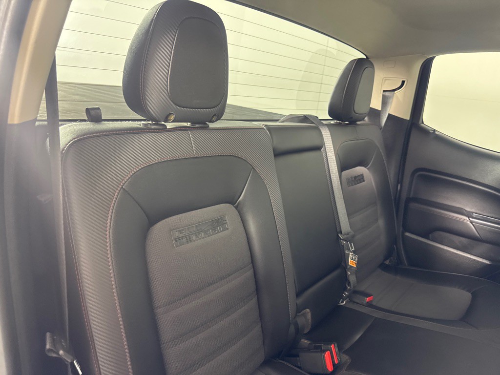 2015 GMC Canyon Image 24