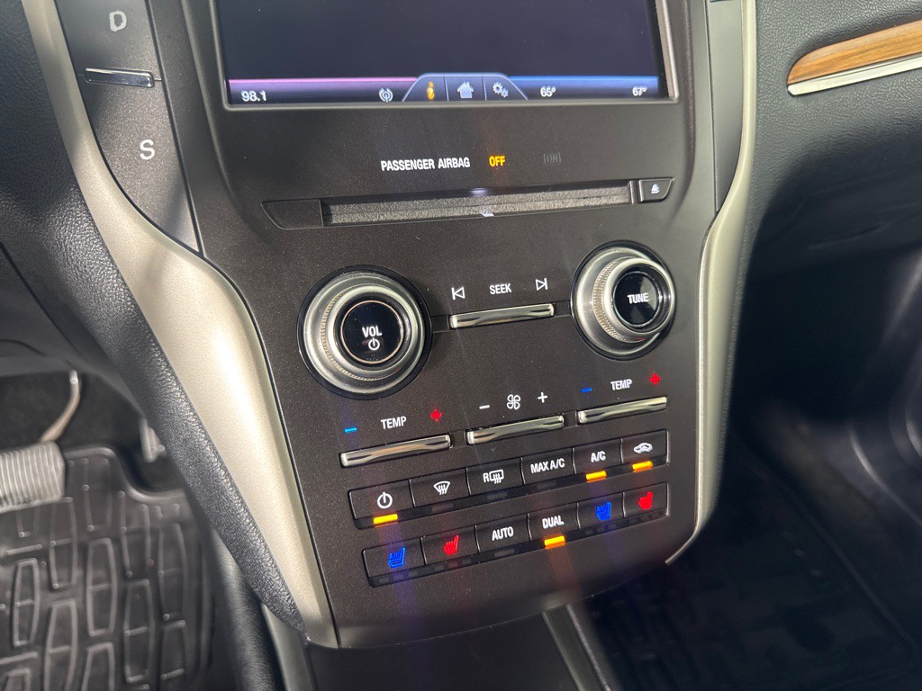 2015 Lincoln MKC Image 18