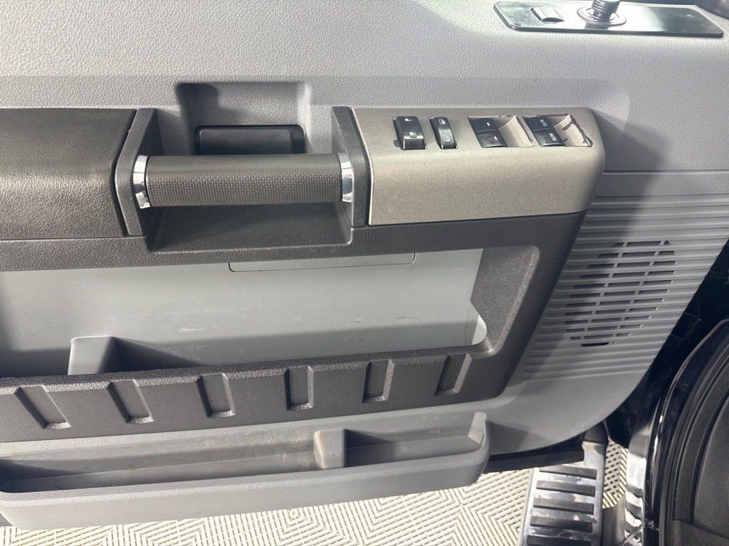 2016 Ford F-350 Image 13