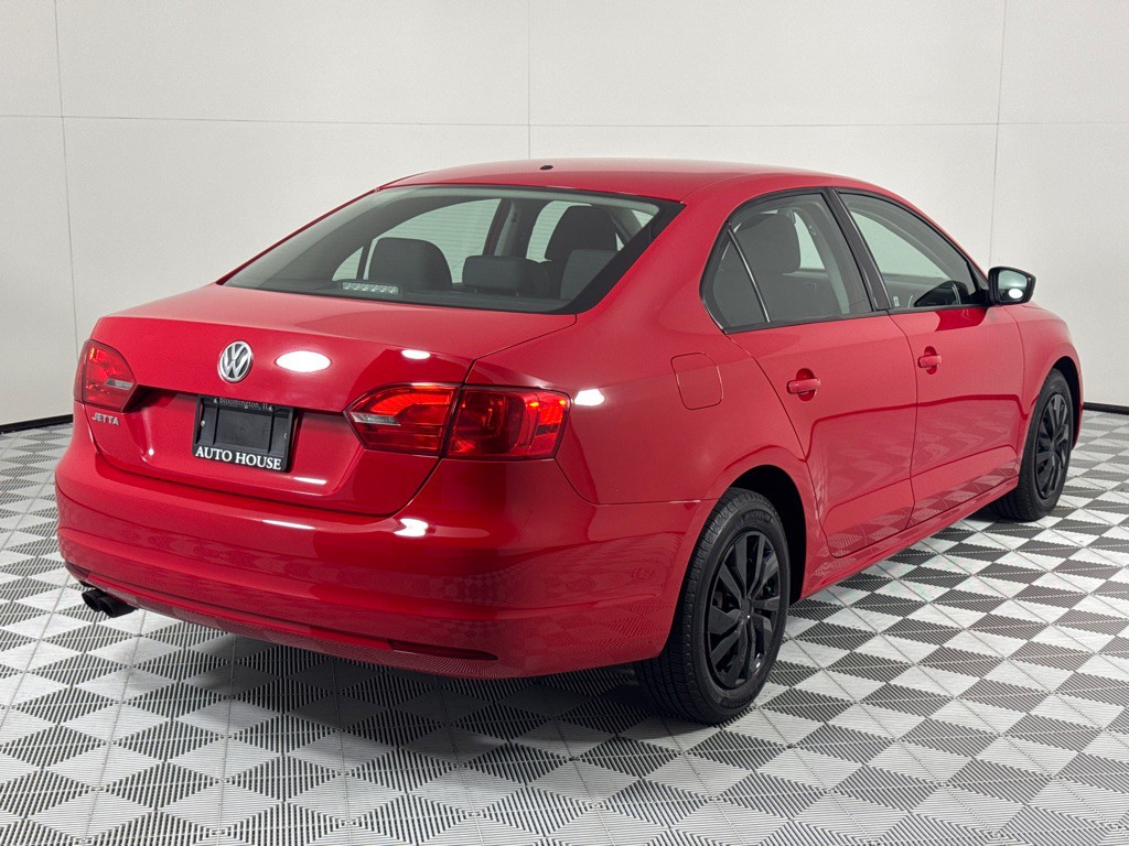 2011 Volkswagen Jetta Image 5