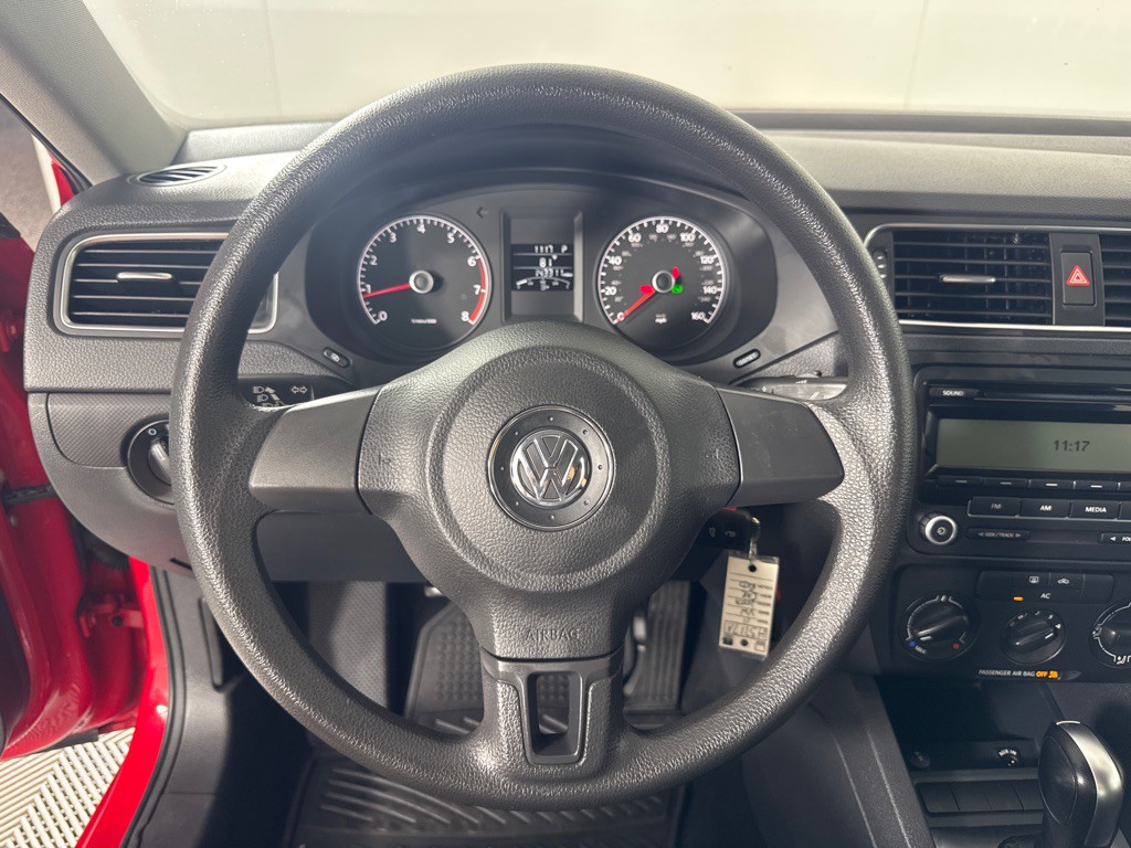 2011 Volkswagen Jetta Image 17