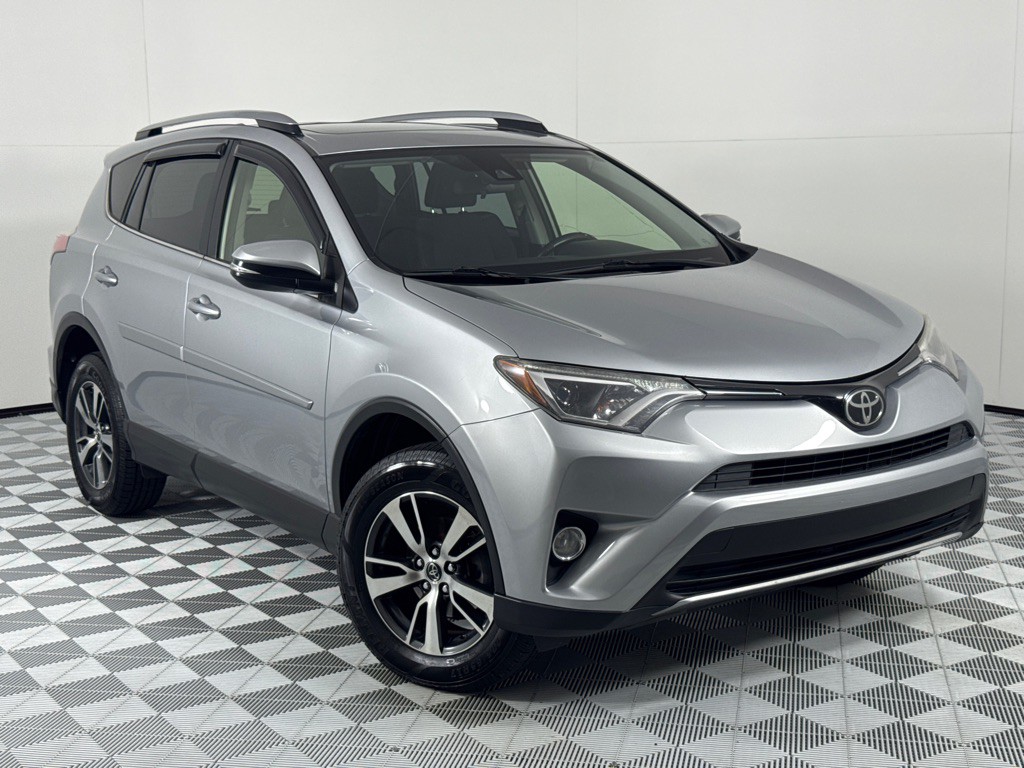 2018 Toyota Rav4 Image 2