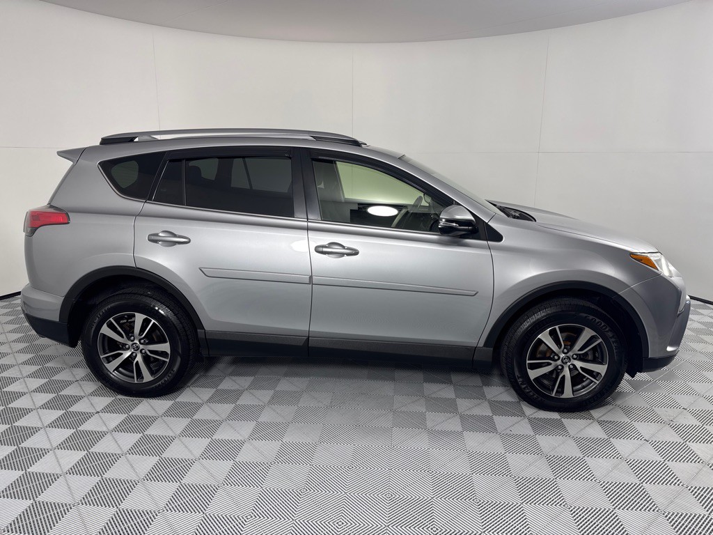 2018 Toyota Rav4 Image 4