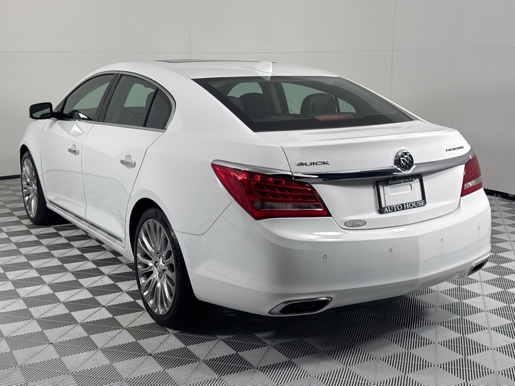 2015 Buick Lacrosse Image 7