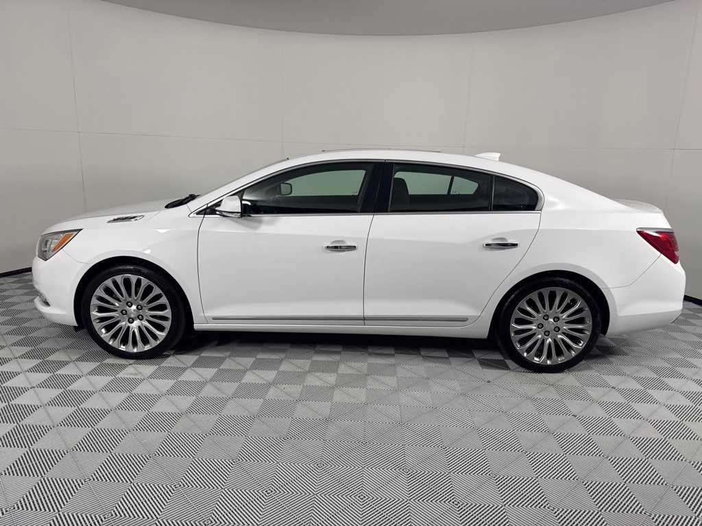 2015 Buick Lacrosse Image 9