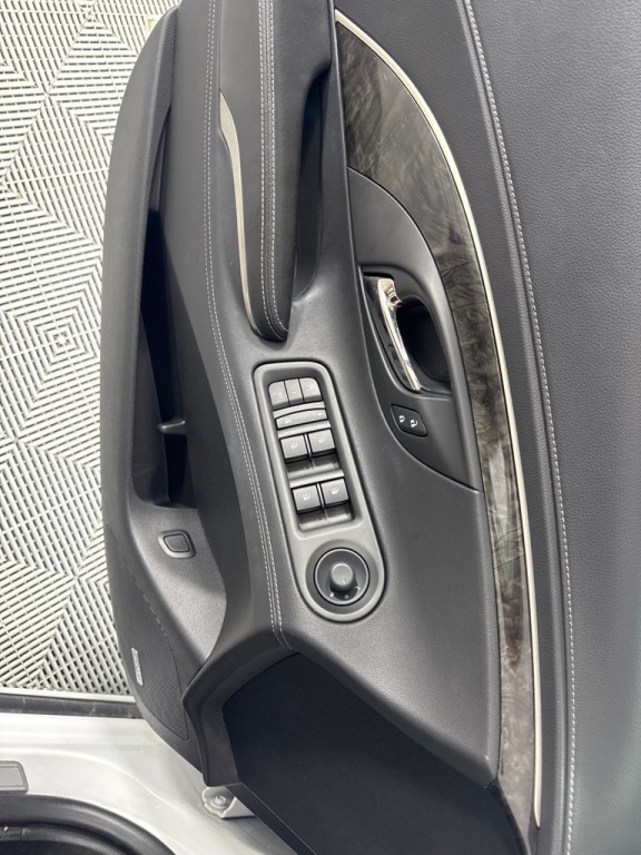 2015 Buick Lacrosse Image 13