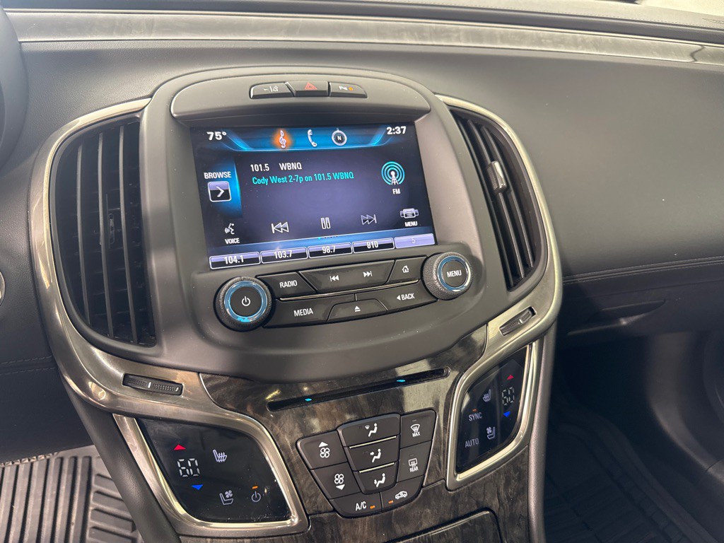 2015 Buick Lacrosse Image 19