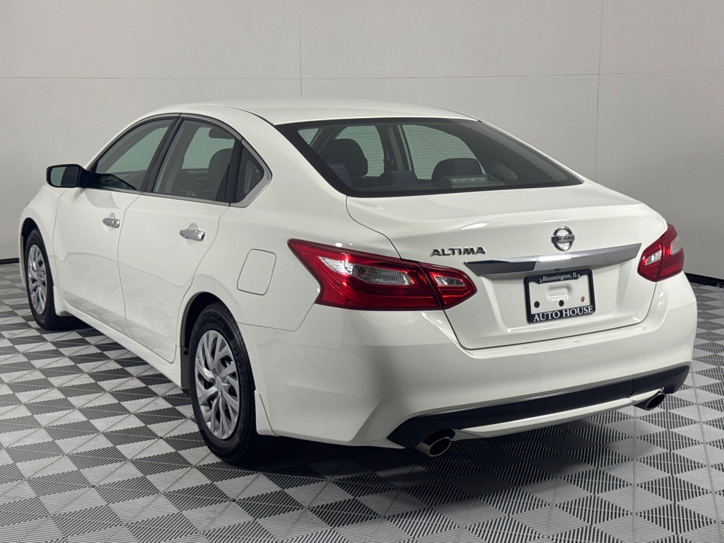 2017 Nissan Altima Image 7