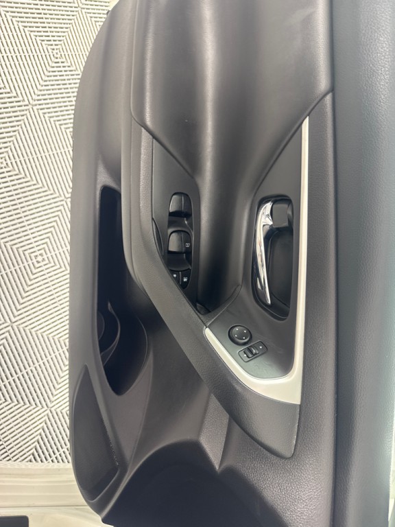 2017 Nissan Altima Image 9
