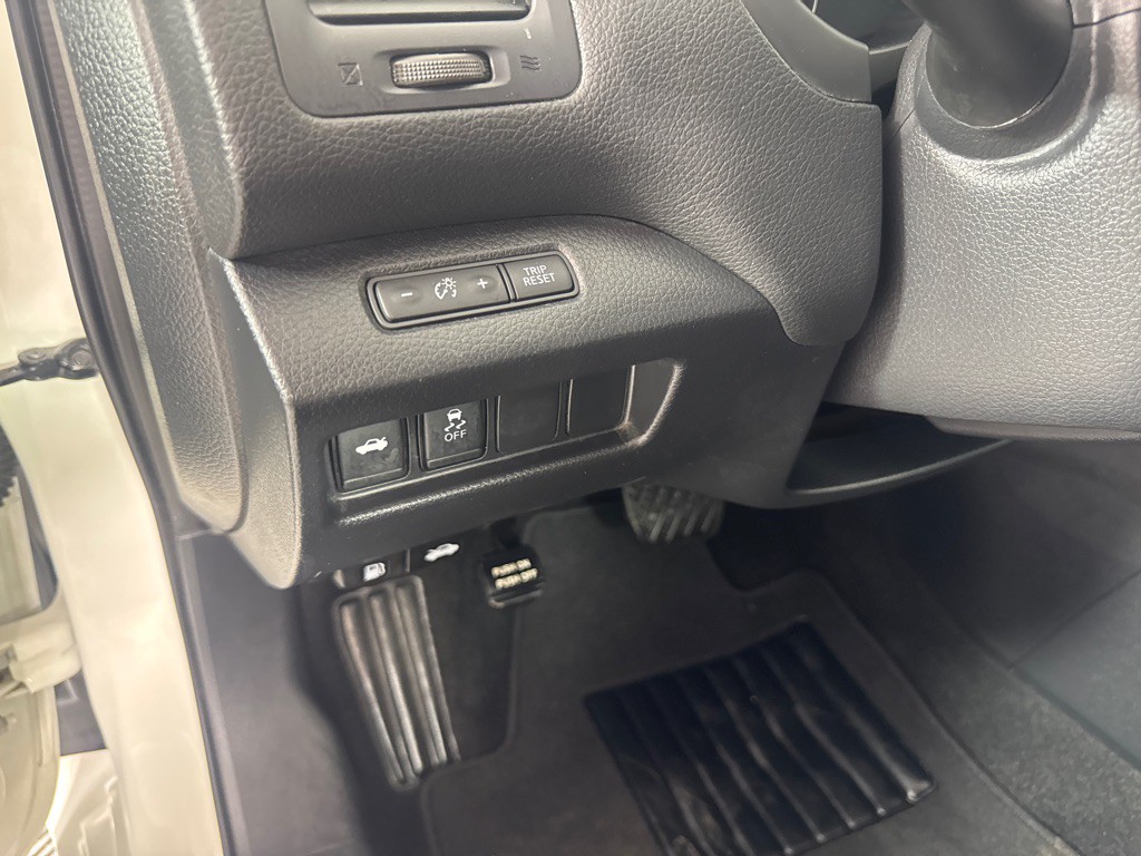 2017 Nissan Altima Image 12
