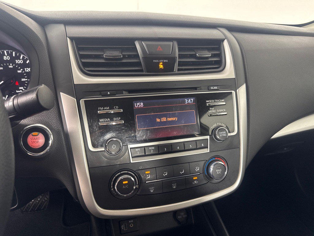 2017 Nissan Altima Image 14