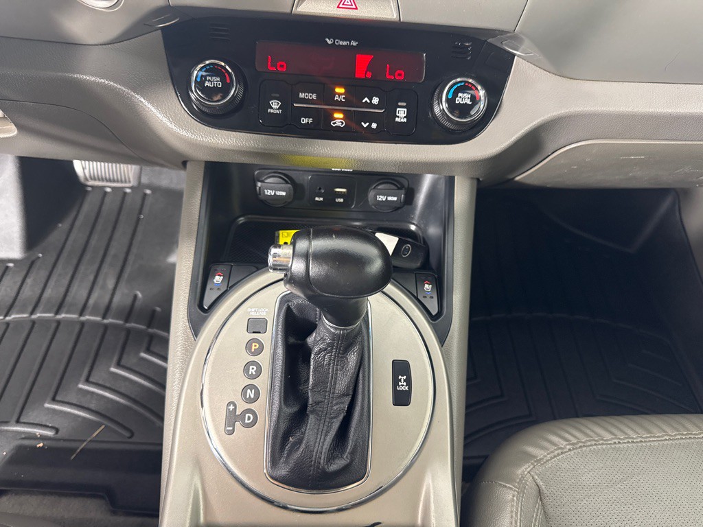 2015 Kia Sportage Image 18