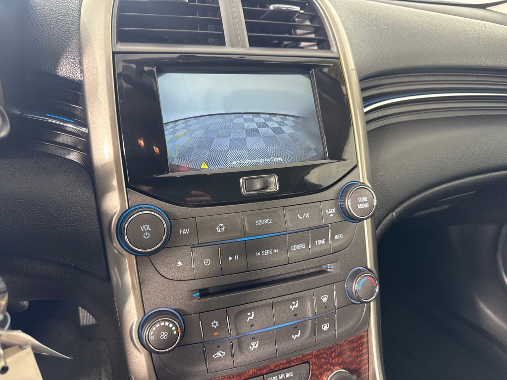 2013 Chevrolet Malibu Image 16