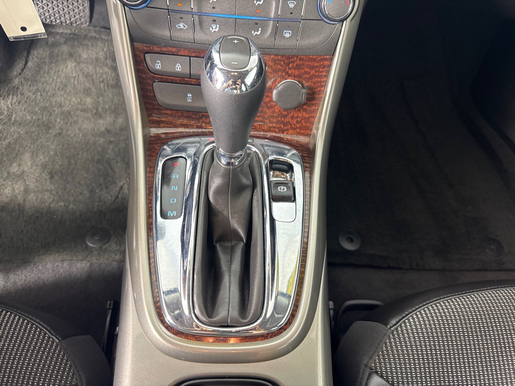 2013 Chevrolet Malibu Image 17