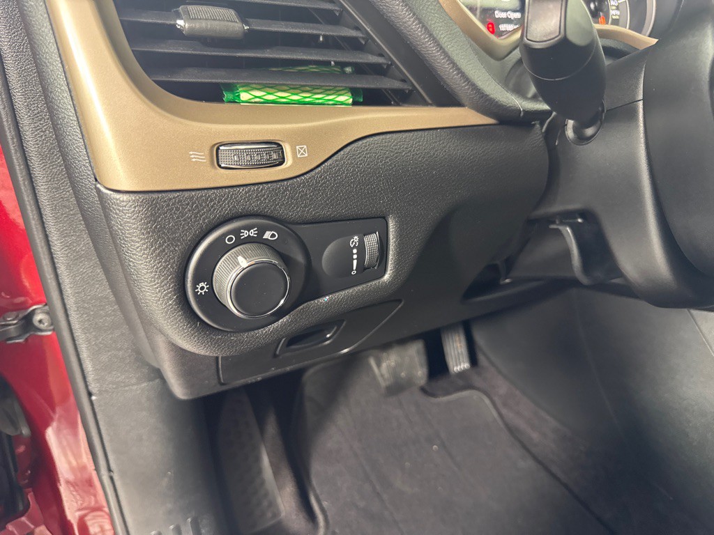 2017 Jeep Cherokee Image 15