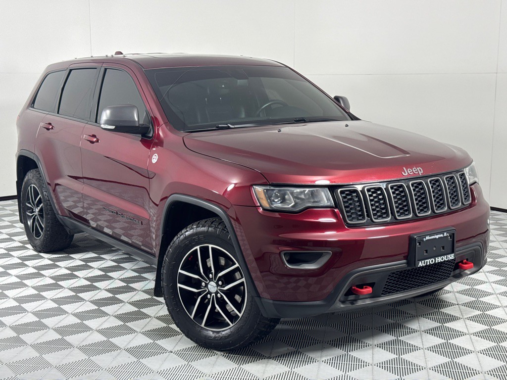 2017 Jeep Grand Cherokee Image 2