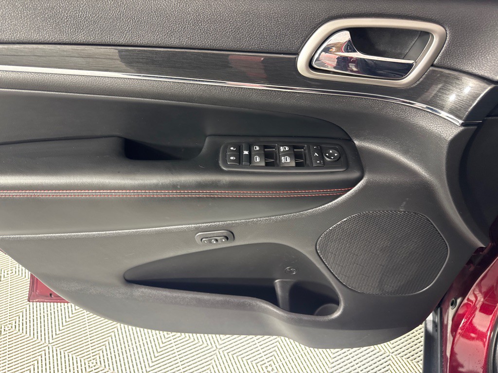 2017 Jeep Grand Cherokee Image 10