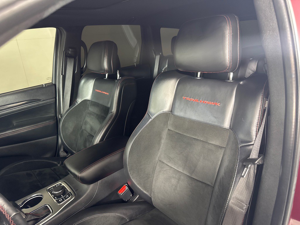 2017 Jeep Grand Cherokee Image 12