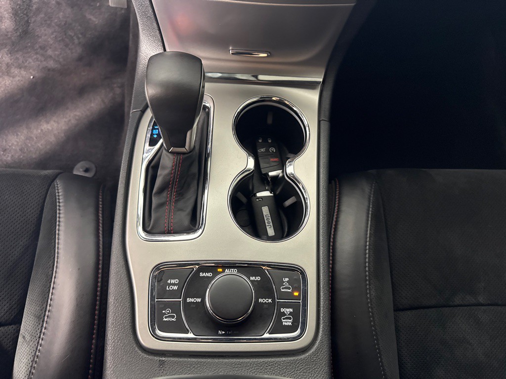 2017 Jeep Grand Cherokee Image 19