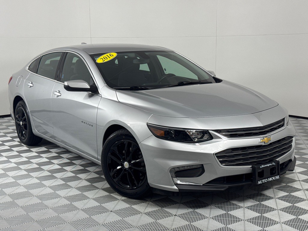 2016 Chevrolet Malibu Image 2