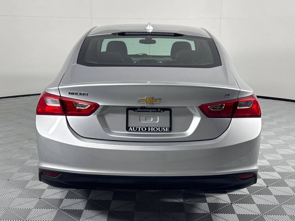 2016 Chevrolet Malibu Image 5