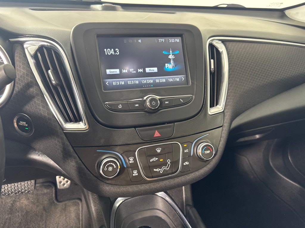 2016 Chevrolet Malibu Image 13