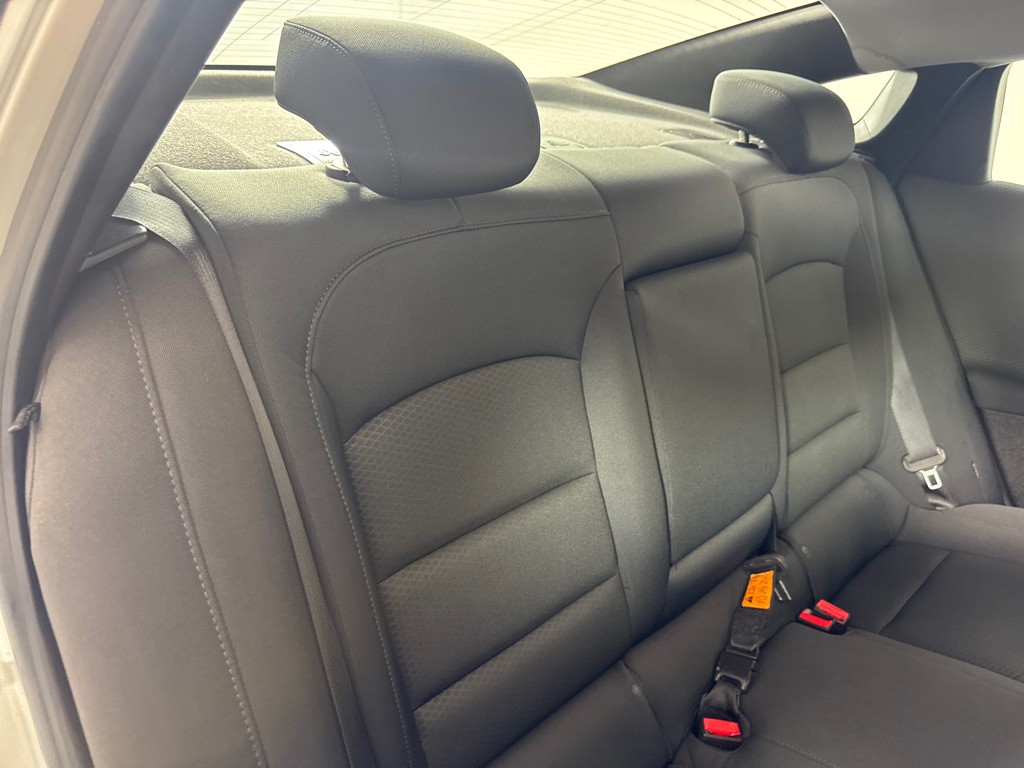 2016 Chevrolet Malibu Image 19