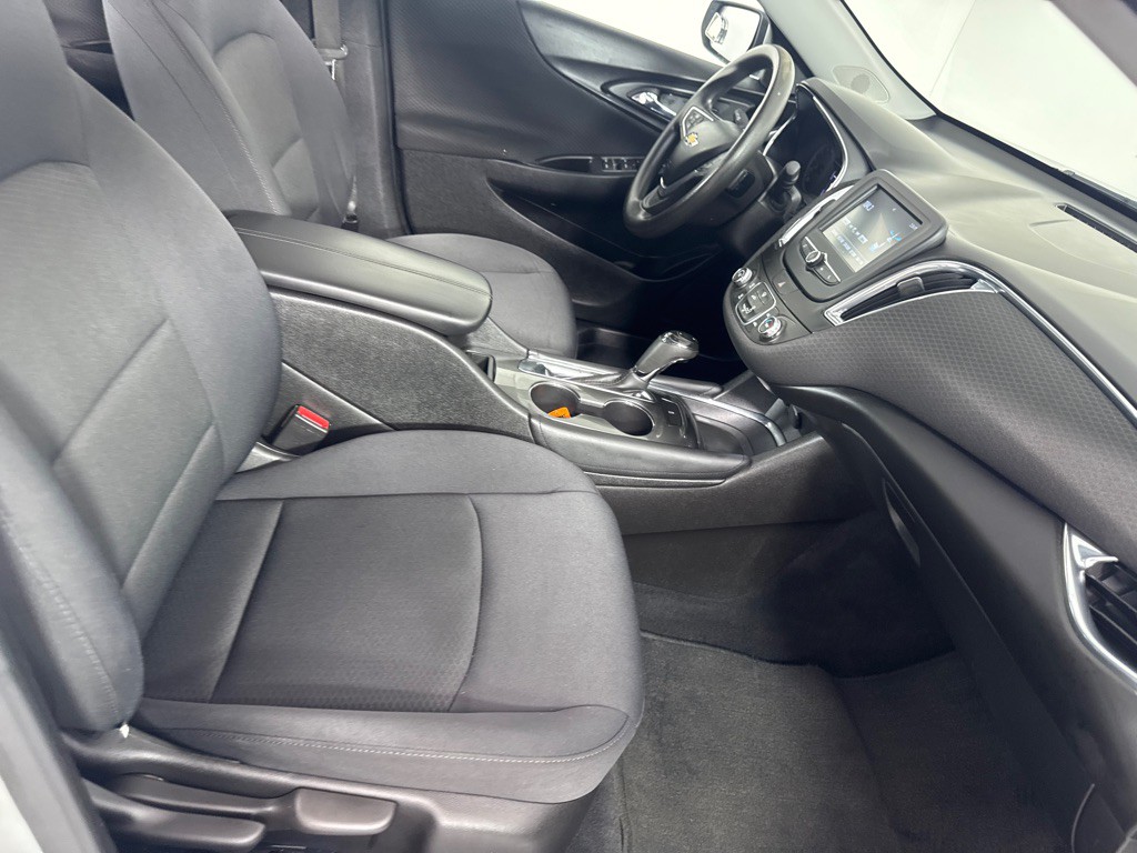 2016 Chevrolet Malibu Image 20