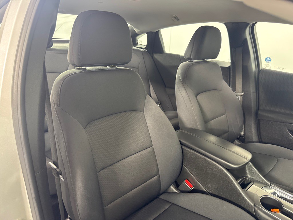 2016 Chevrolet Malibu Image 21