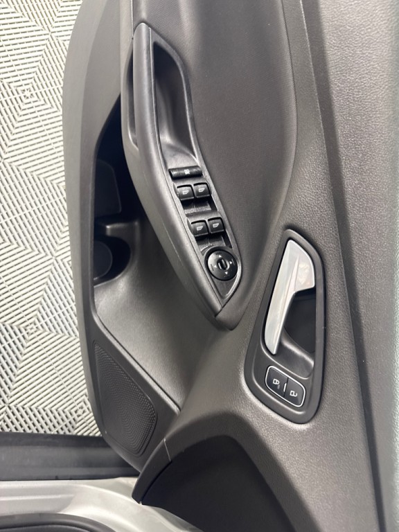 2015 Ford Focus Image 8