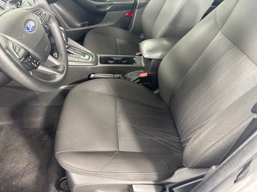 2015 Ford Focus Image 9