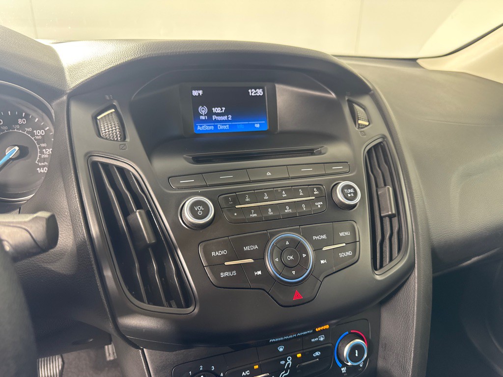 2015 Ford Focus Image 14