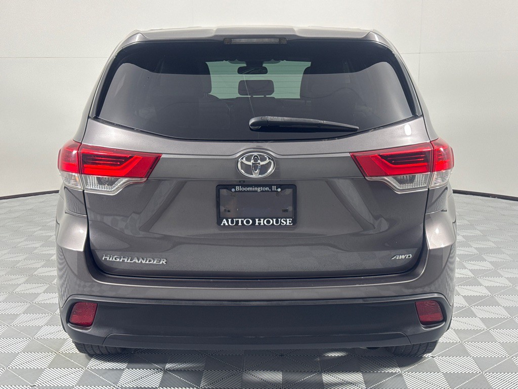 2017 Toyota Highlander Image 5
