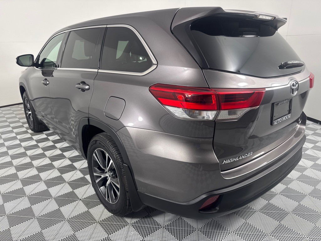 2017 Toyota Highlander Image 7