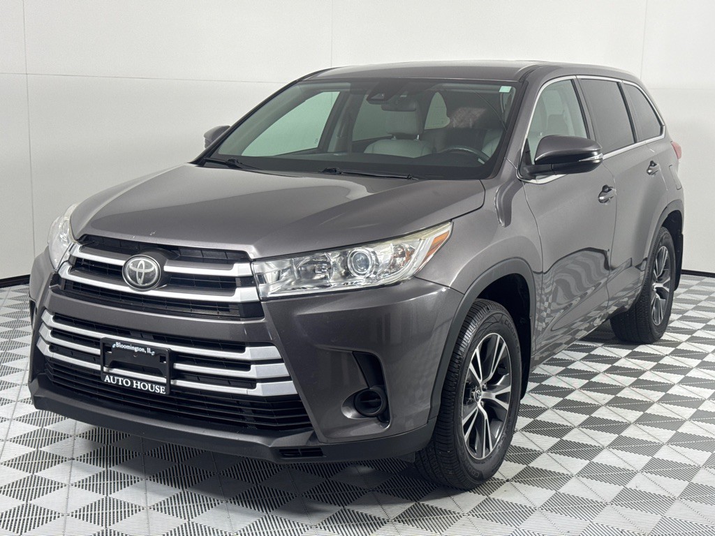 2017 Toyota Highlander Image 9