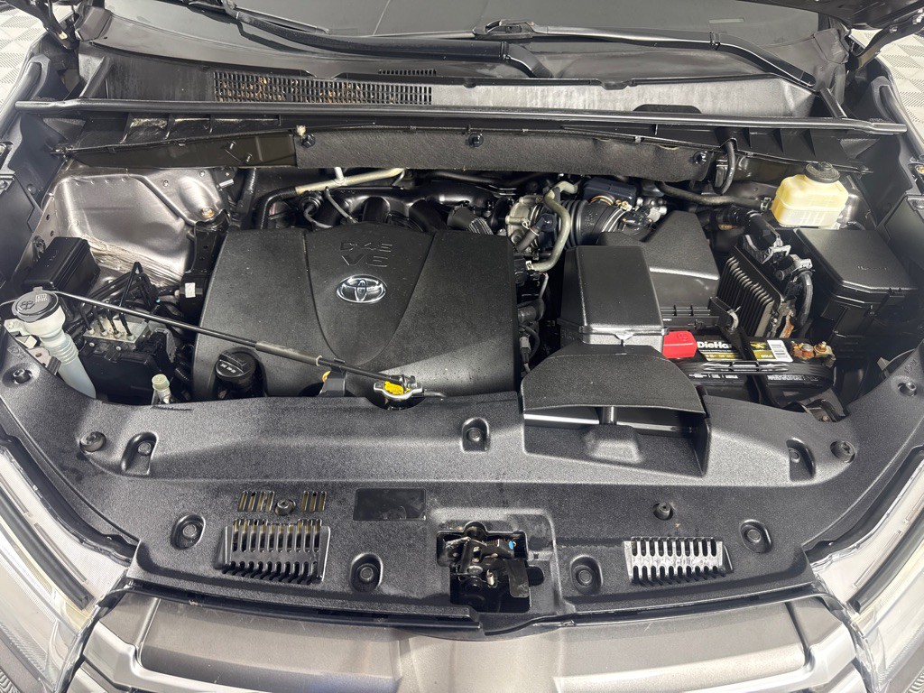 2017 Toyota Highlander Image 27